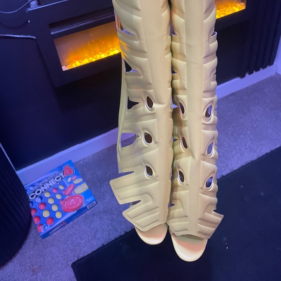 Lime Green/Yellow Heels - Picture 3 of 5